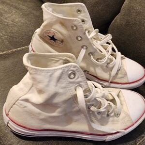 Converse Chuck Taylor All Star white high tops
